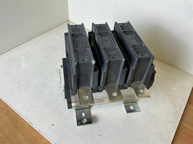 Industriële contactor - afbeelding 3 van  9