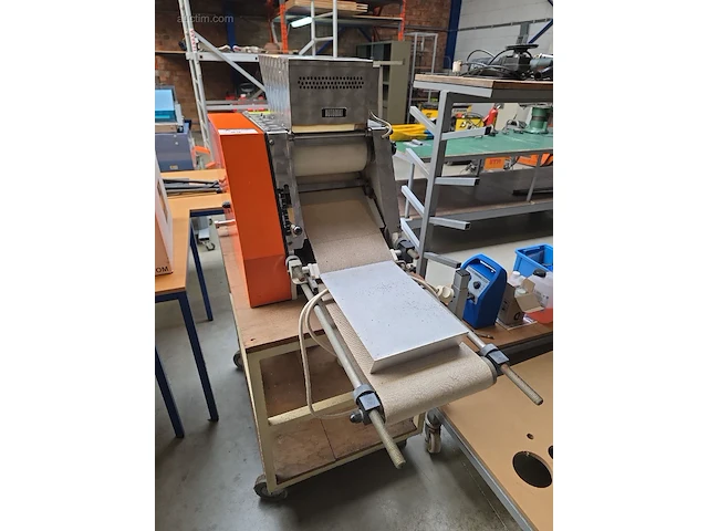 Industriële deeg/ koekjesvorm machine janssen fm... - afbeelding 2 van  6
