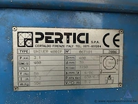 Industriële dubbele afkortzaagmachine pertici univer 400ip, bouwjaar 2006. voorzien van een vermogen van 3,1 kw en een aansluiting van 400 v, 3 fasen. - afbeelding 7 van  7