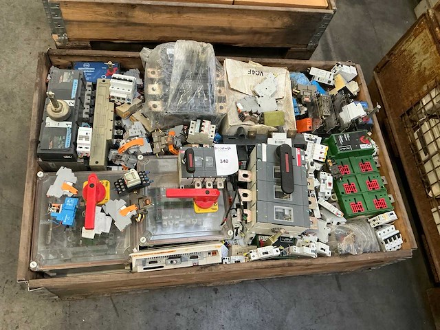Industriële elektrische componenten - afbeelding 1 van  9