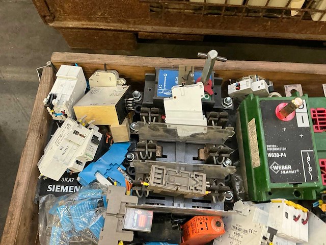 Industriële elektrische componenten - afbeelding 8 van  9