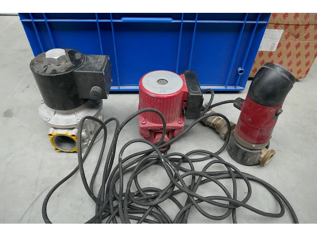 Industriele elektromagnetische gasklep - circulatiepomp - debietpomp - afbeelding 2 van  6