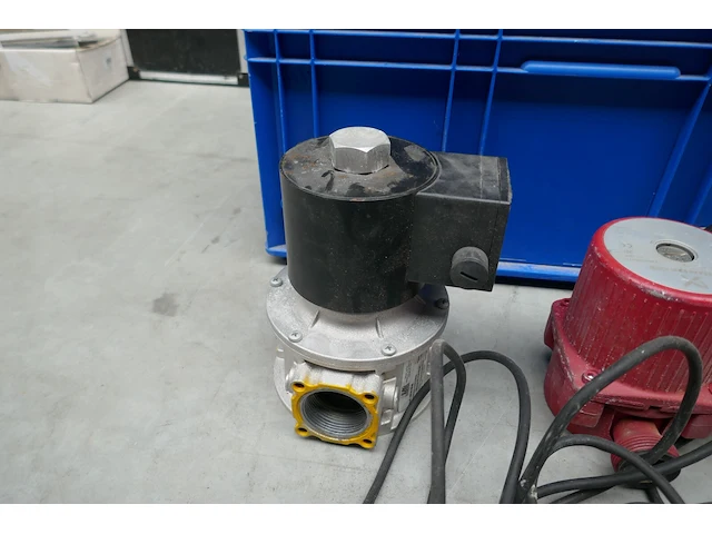 Industriele elektromagnetische gasklep - circulatiepomp - debietpomp - afbeelding 3 van  6