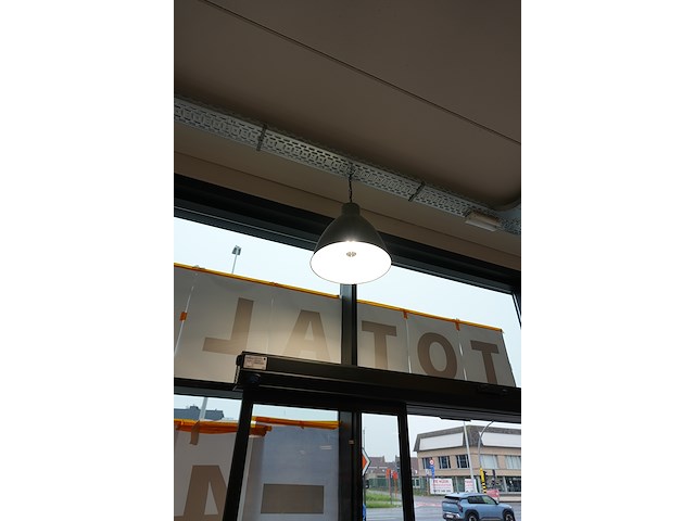 Industriële emaille hanglamp met led-capsule – lot van 5 | zwart/crème | ø53 cm - afbeelding 2 van  2
