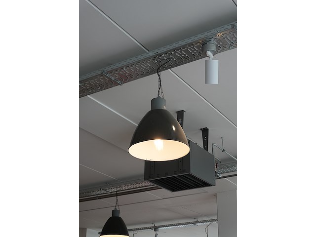 Industriële emaille lamp – lot van 10 | zwart/crème ø53 cm - afbeelding 4 van  4
