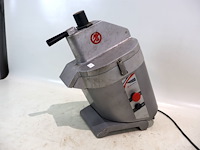 Industriele groentensnijmachine - afbeelding 2 van  7