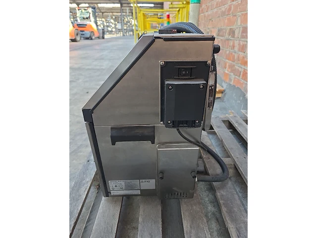 Industriële inkjetprinter hitachi ux-d160w - afbeelding 3 van  7