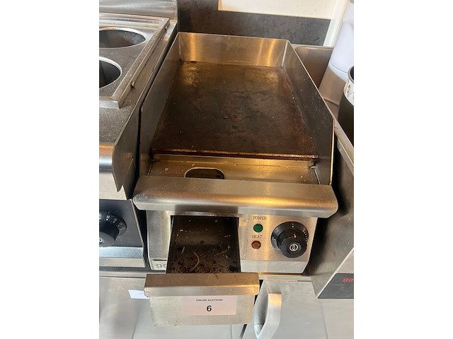 Industriele inox grill ggmgastro (8) - afbeelding 4 van  4