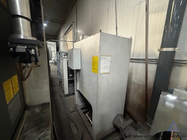 Industriële lasersnijmachine lvd axel 3015, bouwjaar 2001, met een vermogen van 80 kw - afbeelding 8 van  8