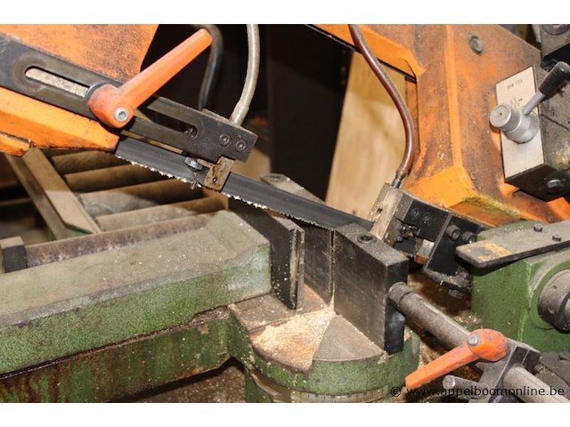 Industriële lintzaagmachine, werking niet gekend - afbeelding 3 van  3