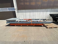 Industriële metalen planken met rooster - afbeelding 2 van  8