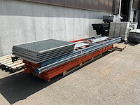 Industriële metalen planken met rooster - afbeelding 3 van  8