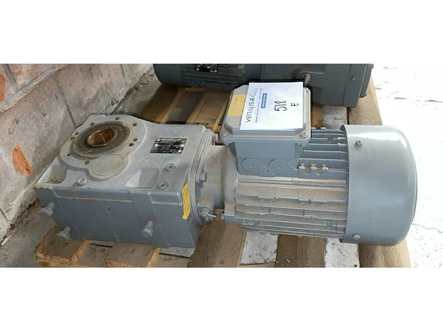 Industriële motor reductor - afbeelding 1 van  5