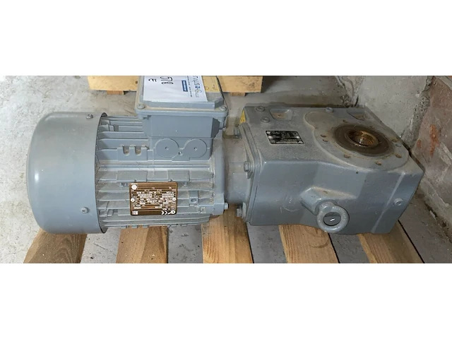 Industriële motor reductor - afbeelding 2 van  5