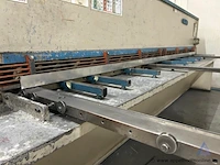 Industriële plaatschaar lvd hst 40/6, bouwjaar 1993. voorzien van een vermogen van 9,5 kw en een maximale capaciteit van 4050 x 6,35 mm. - afbeelding 3 van  6