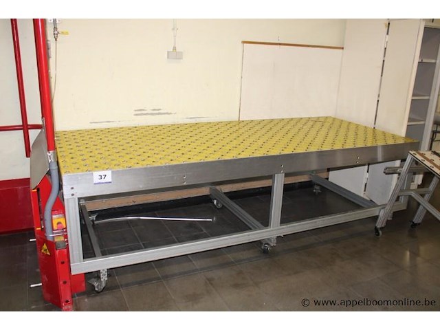 Industriële rollentafel, met kogelrollen, op wielen, werking niet gekend - afbeelding 1 van  1