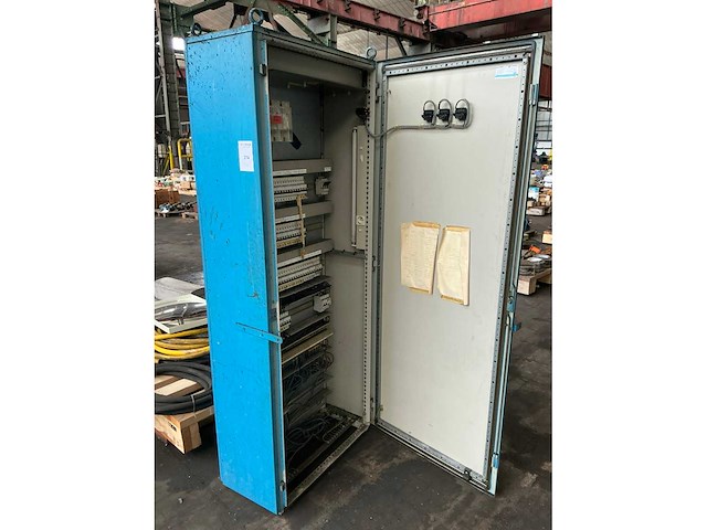 Industriële schakelkast - afbeelding 4 van  8