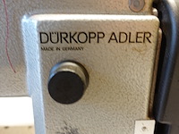 Industriële stiksteeknaaimachine dürkopp adler - afbeelding 4 van  5