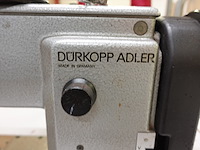 Industriële stiksteeknaaimachine dürkopp adler - afbeelding 4 van  5