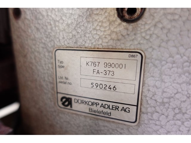 Industriële stiksteeknaaimachine dürkopp adler - afbeelding 5 van  5