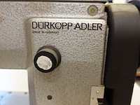 Industriële stiksteeknaaimachine dürkopp adler - afbeelding 3 van  4