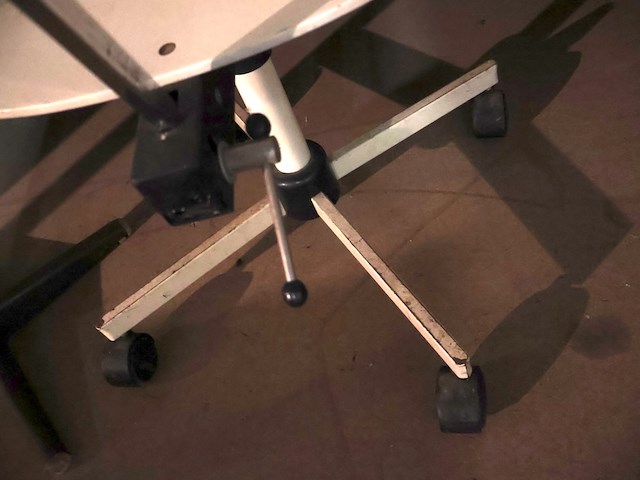 Industriële stoel (x3) - afbeelding 8 van  8