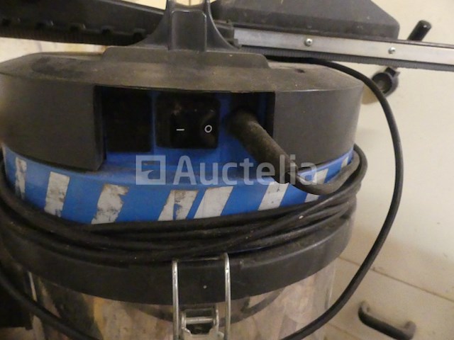 Industriële stofzuiger merk en model onleesbaar - afbeelding 5 van  5