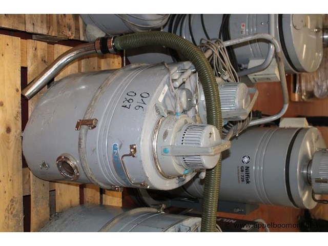 Industriële stofzuiger, nilfisk, gst, 220 v, 700 w, werking niet gekend - afbeelding 1 van  2