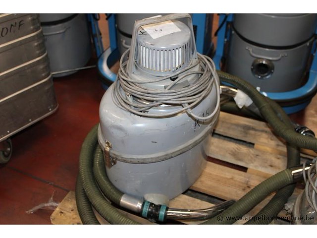 Industriële stofzuiger, nilfisk, gst, 220v, 700w, werking niet gekend - afbeelding 1 van  2