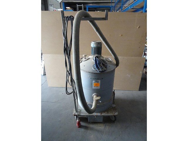 Industriële stofzuiger nilfisk - afbeelding 1 van  4