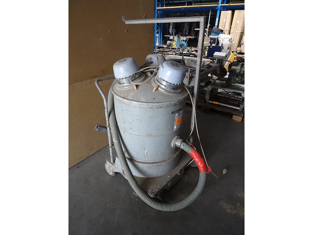 Industriële stofzuiger nilfisk - afbeelding 2 van  4