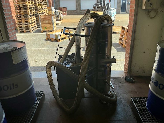 Industriële stofzuiger - afbeelding 1 van  5