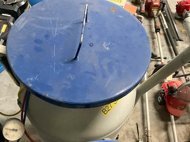 Industriële straalketel / mobiele zandstraalinstallatie – 50 liter - afbeelding 2 van  12