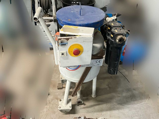 Industriële straalketel / mobiele zandstraalinstallatie – 50 liter - afbeelding 5 van  12