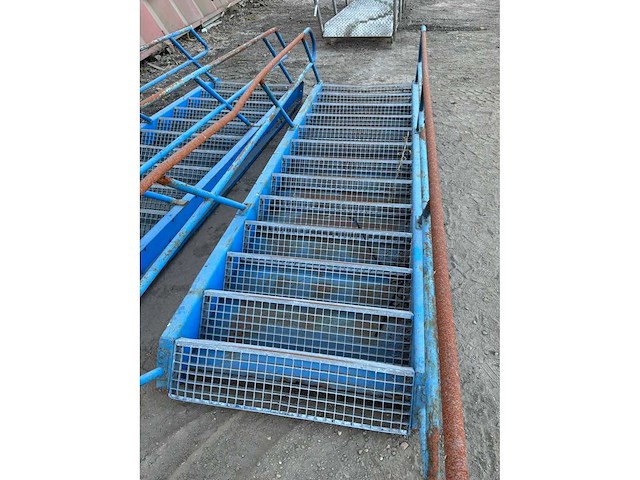 Industriële trap (2x) - afbeelding 5 van  6