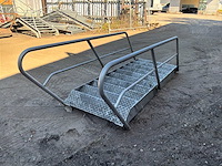 Industriële trap uit inox - afbeelding 4 van  5