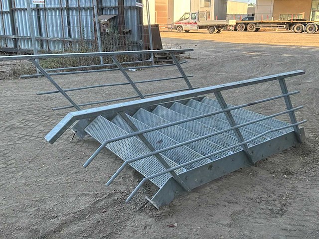 Industriële trap - afbeelding 4 van  5
