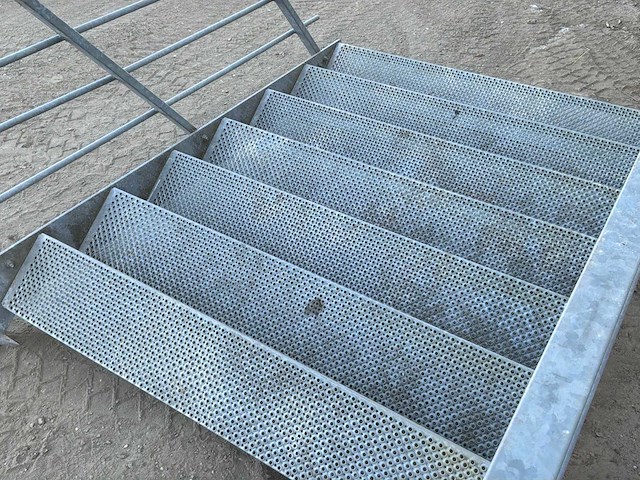 Industriële trap - afbeelding 5 van  5
