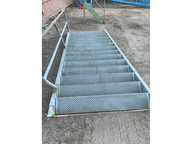 Industriële trap - afbeelding 4 van  4