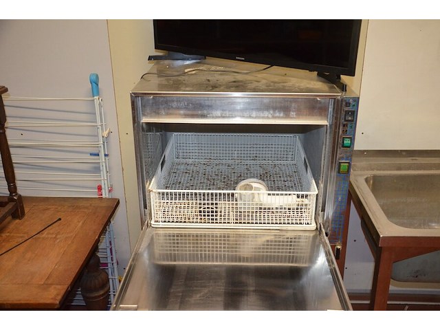 Industriele vaatwasmachine univer bar - afbeelding 4 van  6