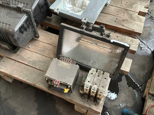 Industriële verlichting - afbeelding 11 van  14