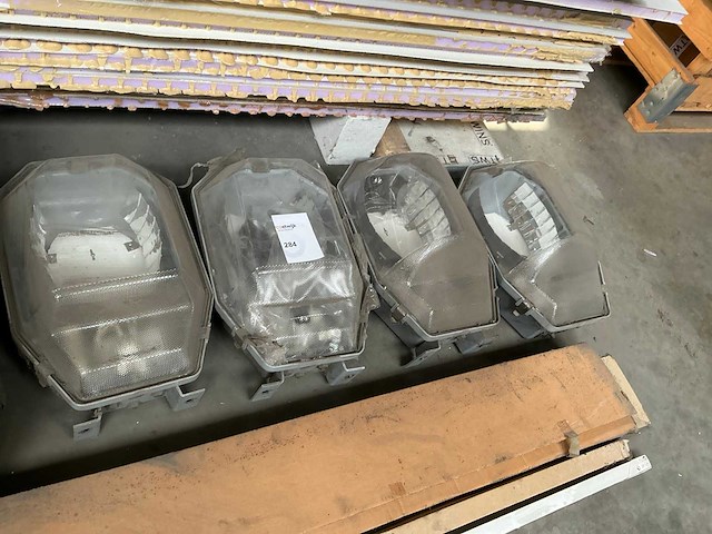 Industriële verlichtingsarmaturen (8x) - afbeelding 2 van  4