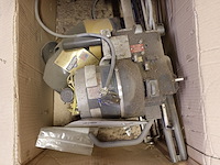 Industriële verticale textielsnijmachine maimin + lange afroltafel - afbeelding 4 van  9