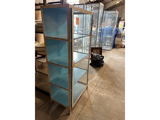 Industriele vitrine kast - afbeelding 2 van  2