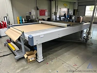 Industriële vlakbed snijmachine zünd l-3000.