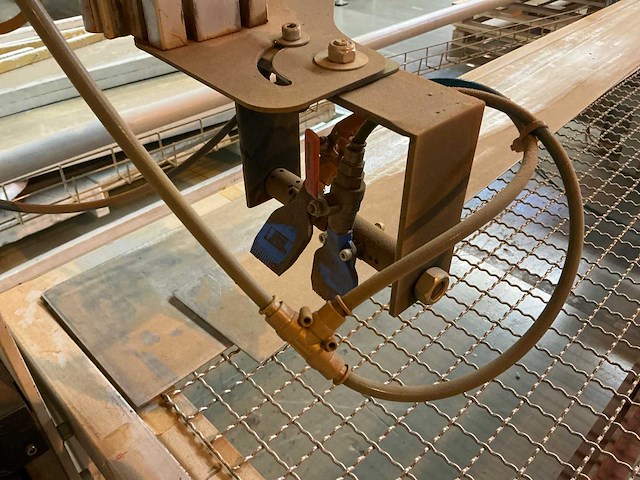 Indutech afblaastafel voor verpakkingsmateriaal - afbeelding 8 van  22