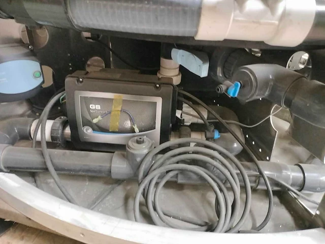 Ingebouwde jacuzzi / spa / professionele jacuzzi van geborsteld roestvrij staal – 6 zitplaatsen – verwarmd – massagejets - afbeelding 5 van  12