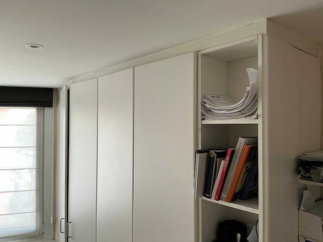 Ingebouwde opbergkast - afbeelding 3 van  9