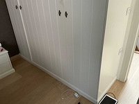 Ingebouwde wandkast + wand-hoekkast - afbeelding 9 van  13