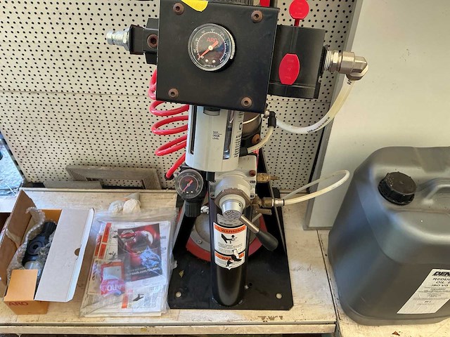Ingersoll rand aro 6712x-p4x hydraulische plunjerpomp voor 20 liter vaten - afbeelding 3 van  5